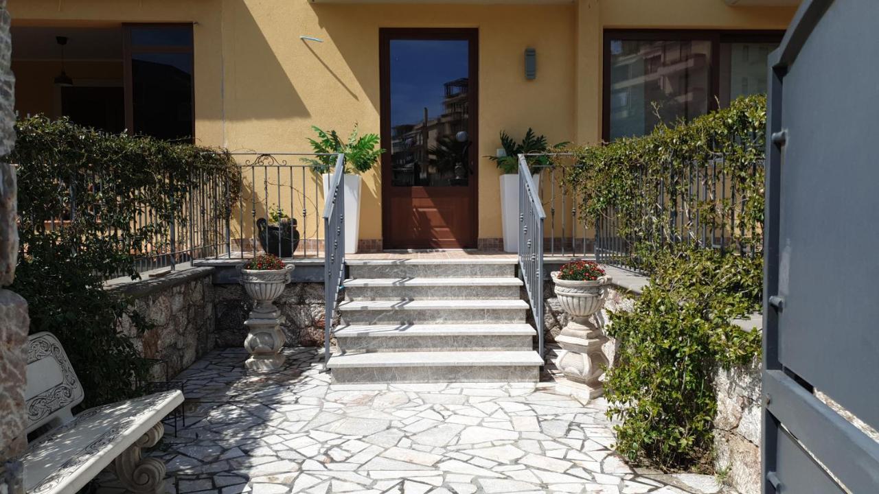B&B Villa Chiara Bed And Breakfast Taormina Exterior foto